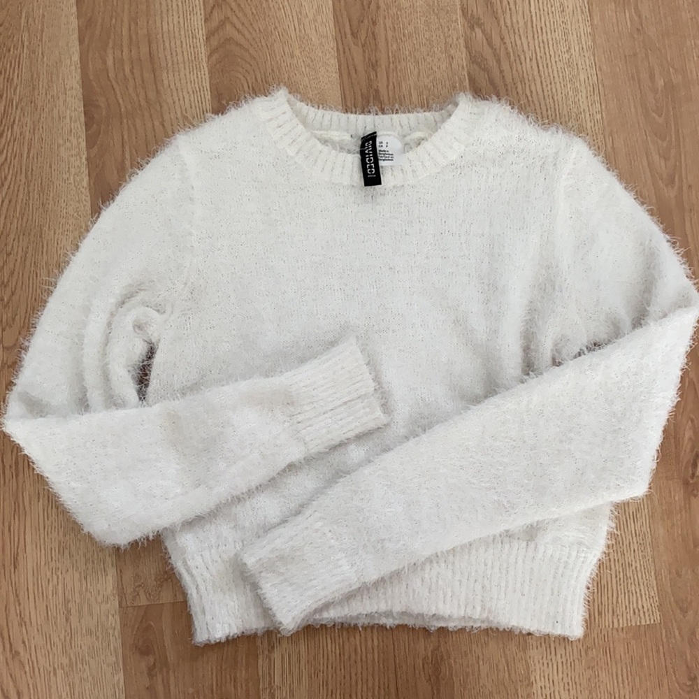 H&M cropped sweater